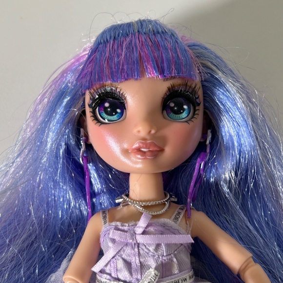 Rainbow High Series 1 Violet Willow Doll Purple 11" (13E) - Picture 2 of 7